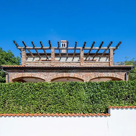 Beautiful In Dolinci With Sauna Ferienhaus