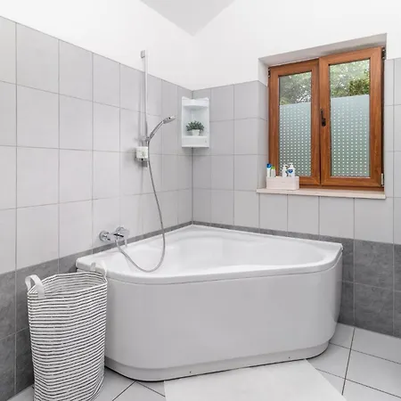 Pet Friendly In Dolinci With Sauna بيت للعطل Grižane