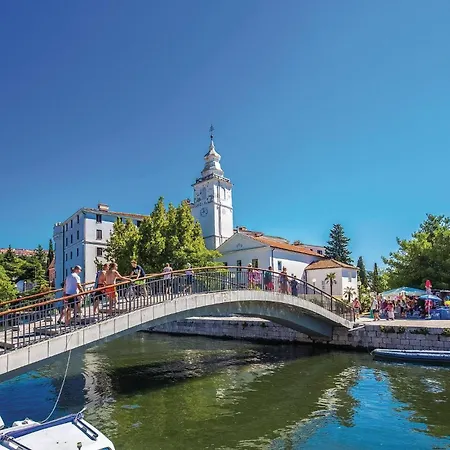 Lovely In Dolinci With Outdoor Swimming Pool بيت للعطل Grižane